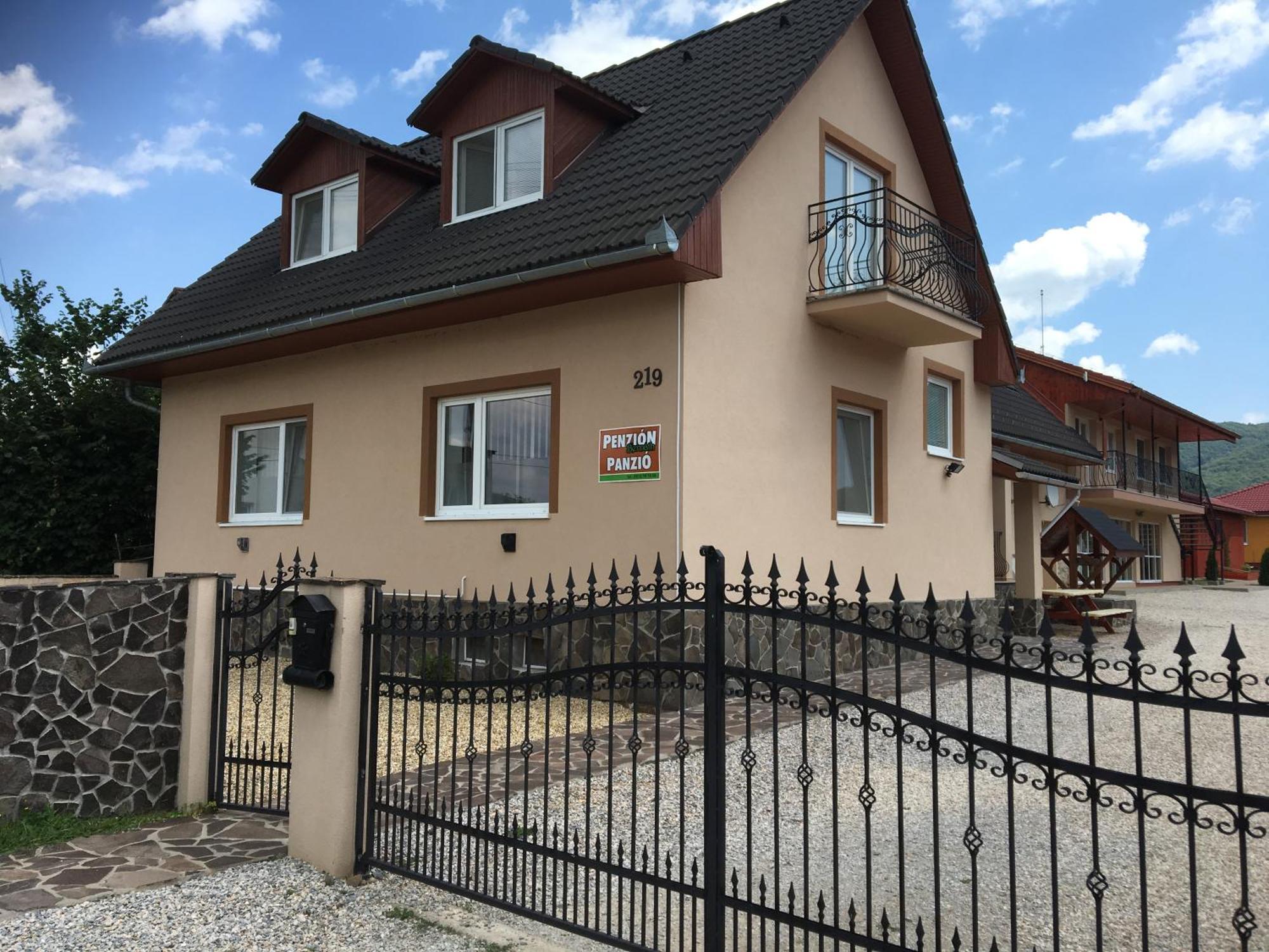 Penzion Bernath Rožňava Екстериор снимка