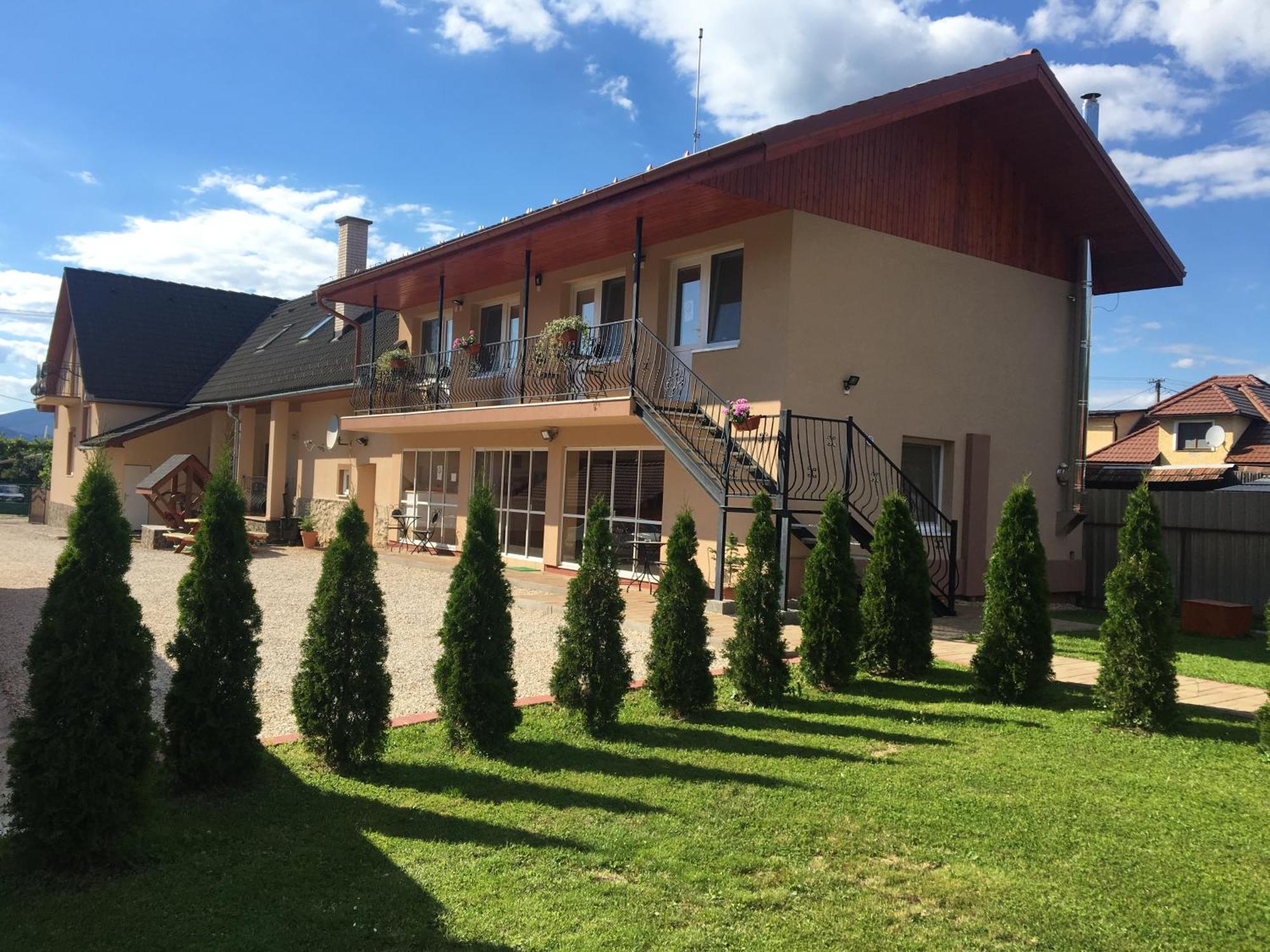 Penzion Bernath Rožňava Екстериор снимка